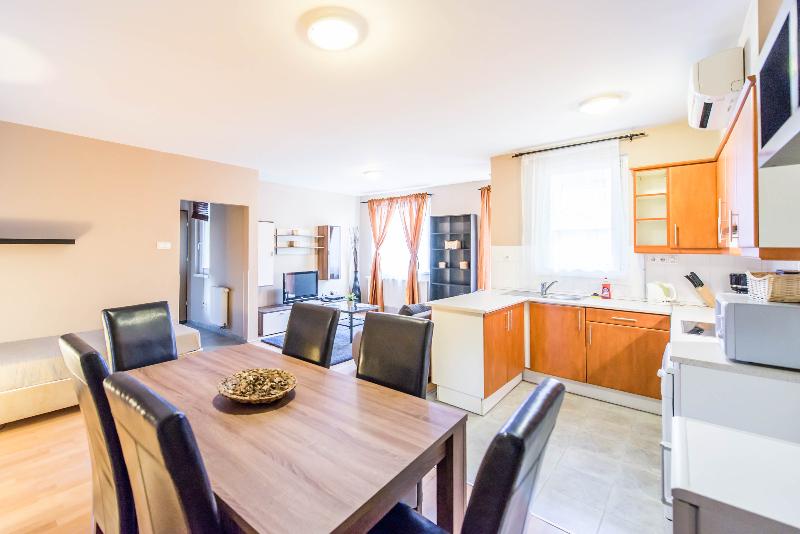 Nova Apartments - Oda