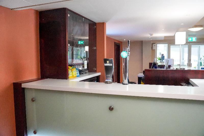 Holiday Inn Express Glenrothes - Bar