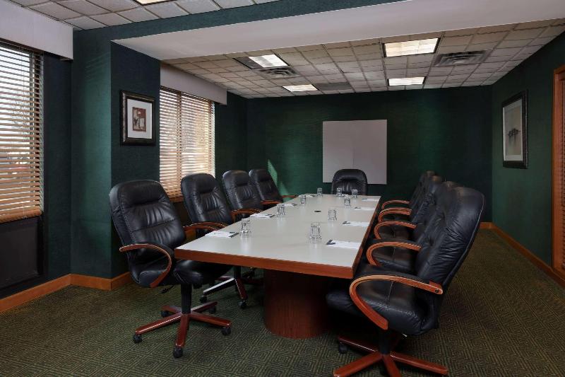 La Quinta Inn & Suites by Wyndham Garden City - Toplantı