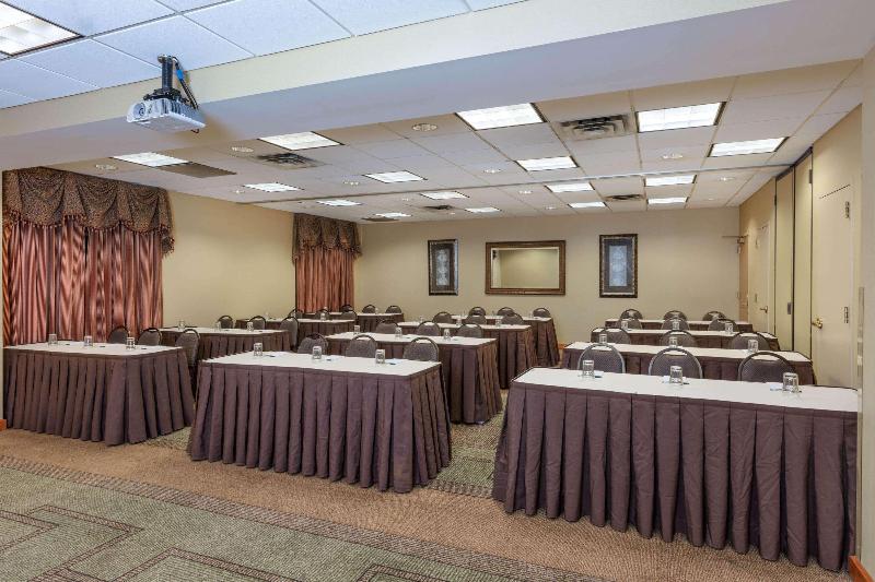 La Quinta Inn & Suites by Wyndham Garden City - Toplantı