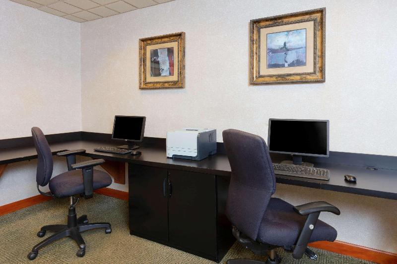 La Quinta Inn & Suites by Wyndham Garden City - Toplantı
