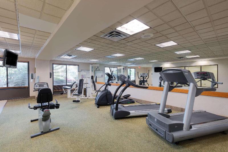 La Quinta Inn & Suites by Wyndham Garden City - Aktivite
