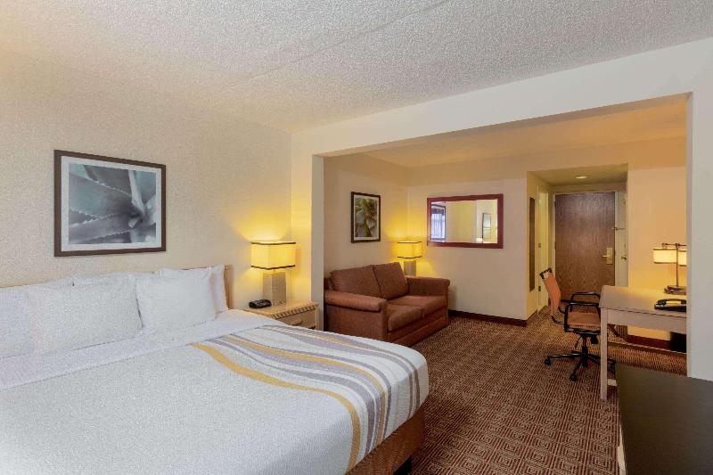 La Quinta Inn & Suites by Wyndham Garden City - Oda