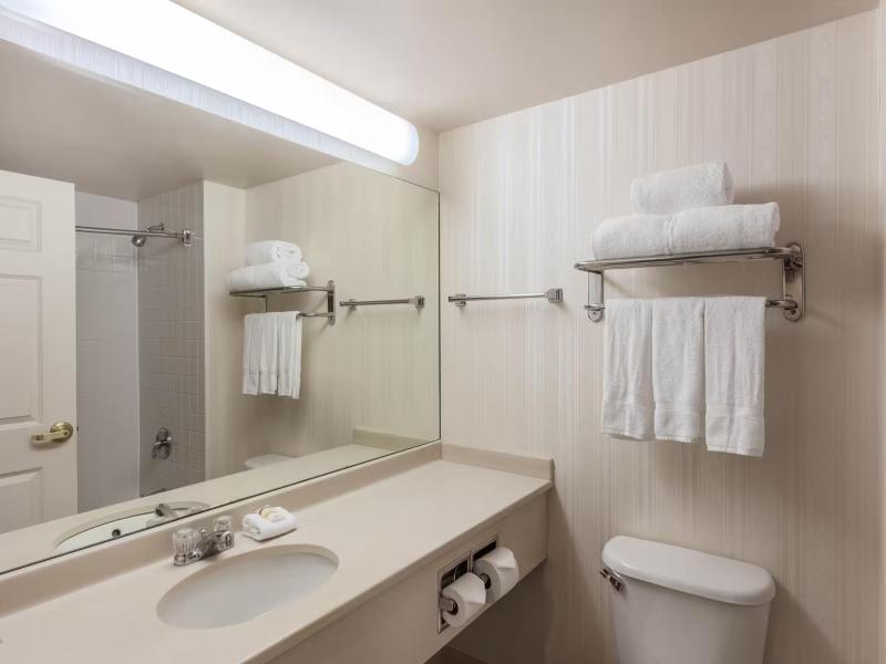La Quinta Inn & Suites by Wyndham Garden City - Oda