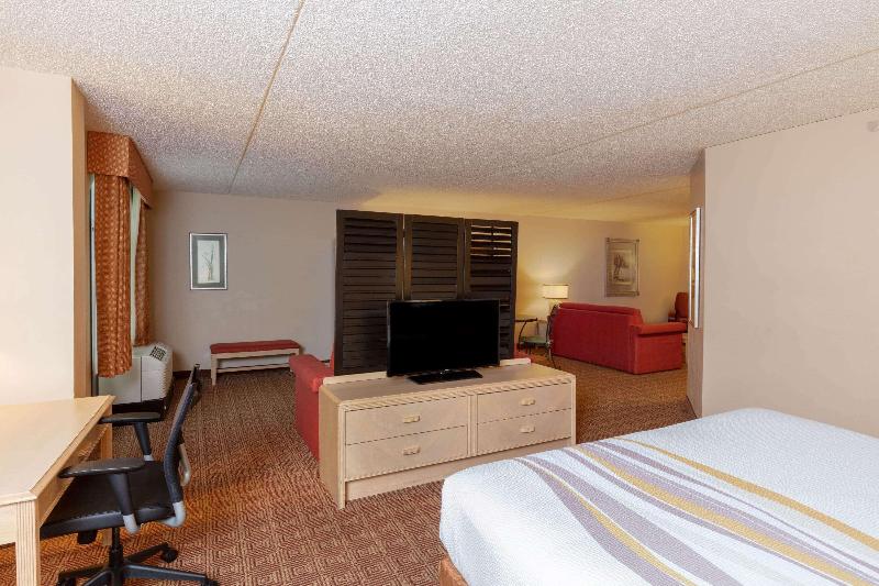 La Quinta Inn & Suites by Wyndham Garden City - Oda