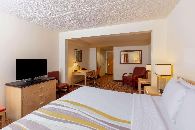 La Quinta Inn & Suites by Wyndham Garden City - Oda