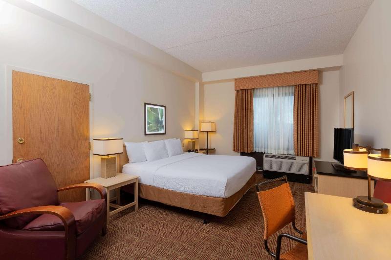 La Quinta Inn & Suites by Wyndham Garden City - Oda