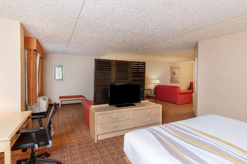La Quinta Inn & Suites by Wyndham Garden City - Oda