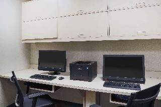 La Quinta Inn & Suites Islip fotoÄŸrafÄ±