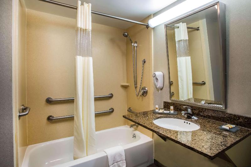 La Quinta Inn & Suites Islip - Oda