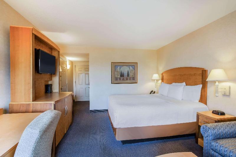 La Quinta Inn & Suites Islip - Oda
