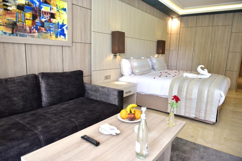 Zaki Suites Hotel & Spa - Oda