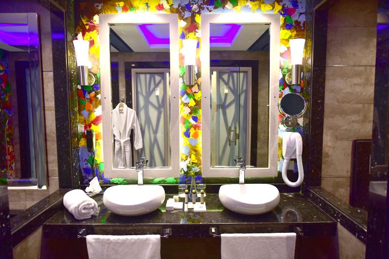 Zaki Suites Hotel & Spa - Oda