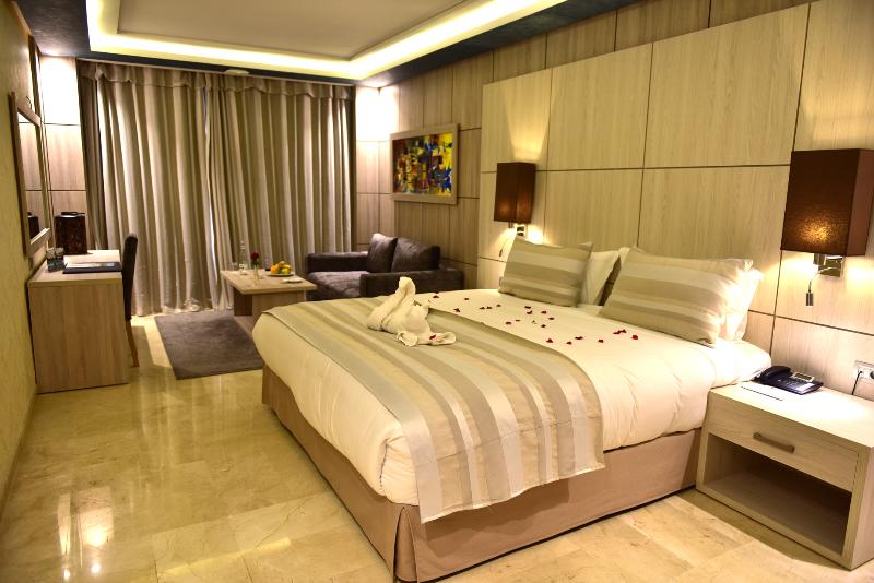 Zaki Suites Hotel & Spa - Oda