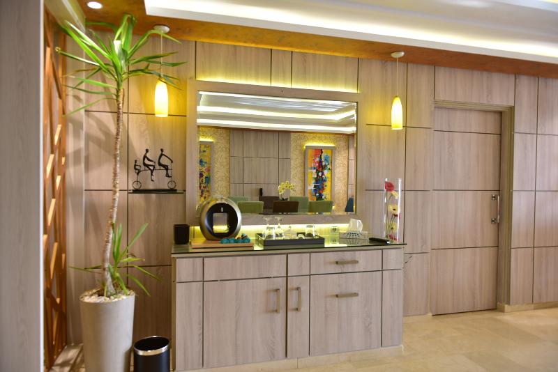 Zaki Suites Hotel & Spa - Oda
