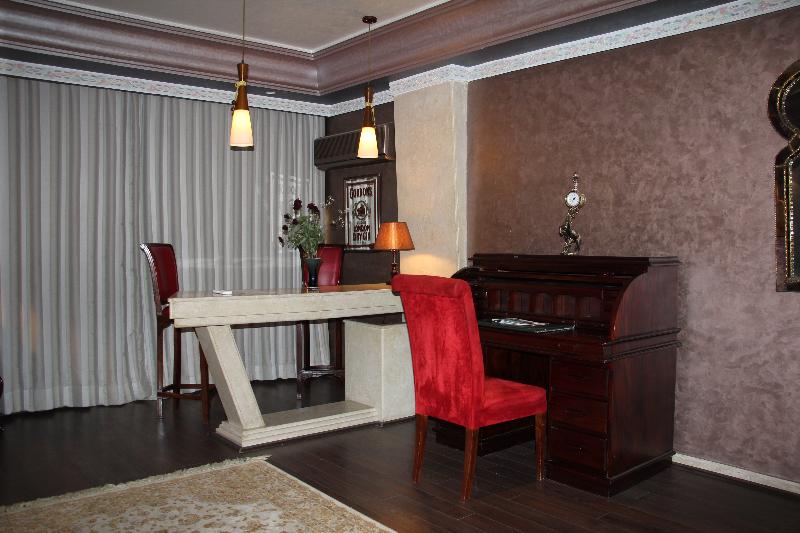 Zaki Suites Hotel & Spa - Oda