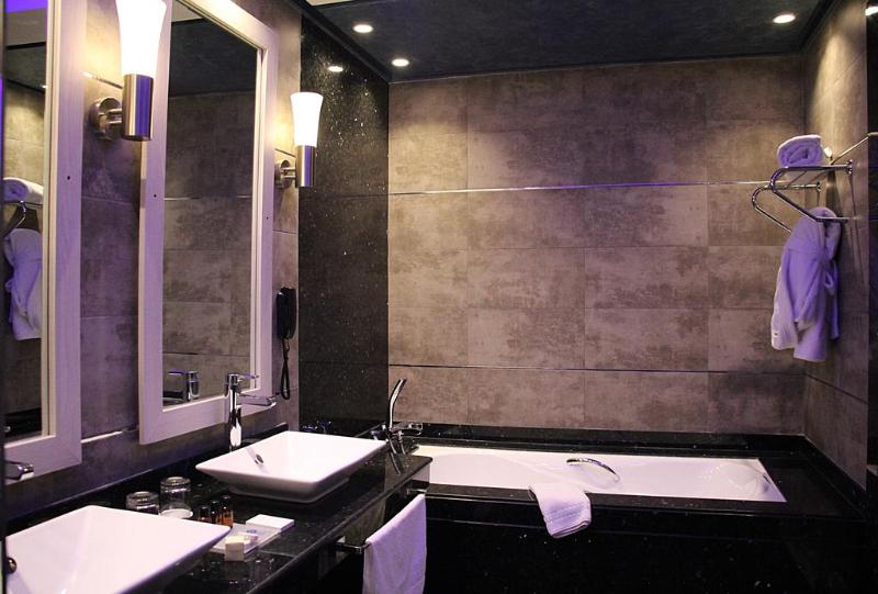 Zaki Suites Hotel & Spa - Oda