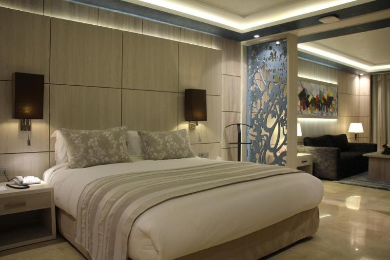 Zaki Suites Hotel & Spa - Oda
