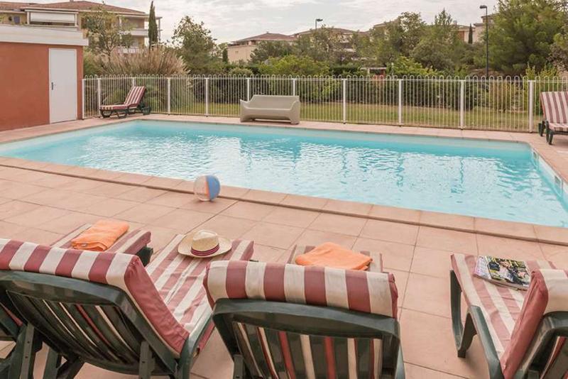 Appart'City Classic Aix en Provence La Duranne - Havuz