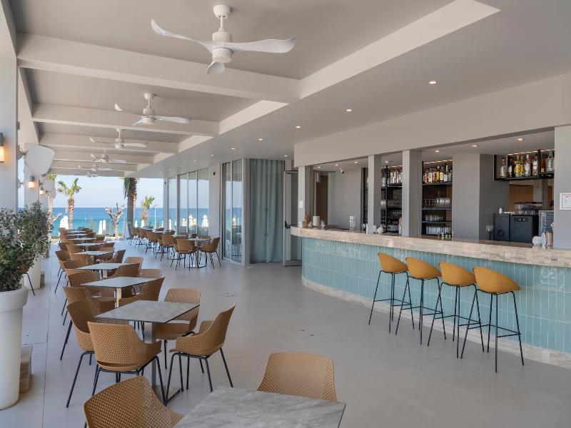 Pernera Beach - Bar
