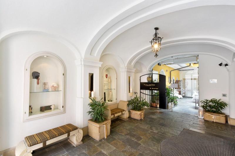 Boutique Hotel Dom - Rooms & Suites - Lobi