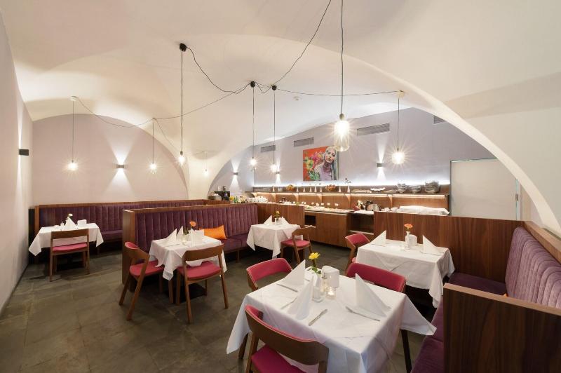 Boutique Hotel Dom - Rooms & Suites - Restoran