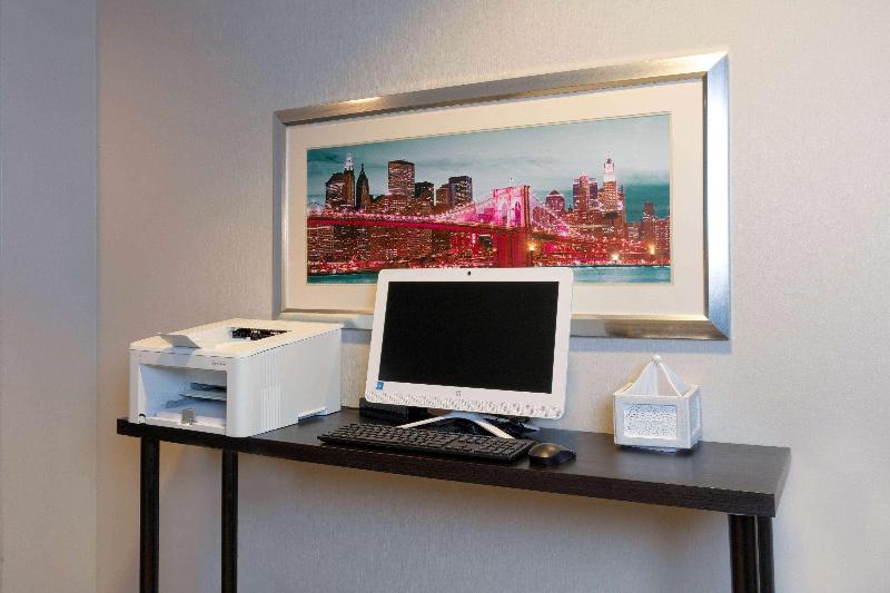 La Quinta Inn & Suites Secaucus - Toplantı