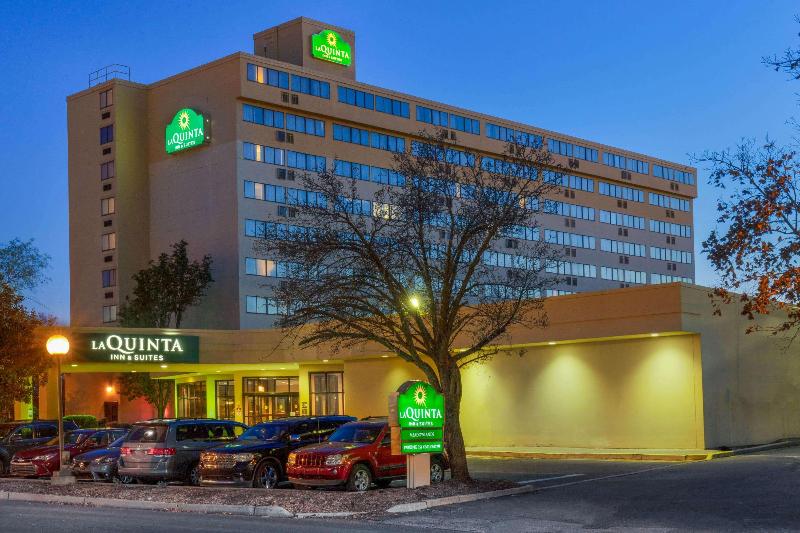 La Quinta Inn & Suites Secaucus - Genel