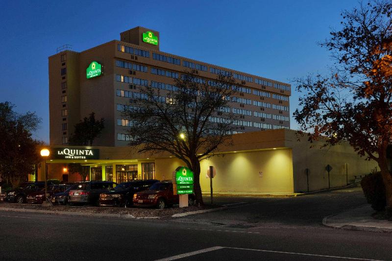 La Quinta Inn & Suites Secaucus - Genel