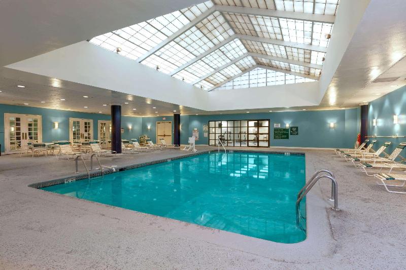 La Quinta Inn & Suites Secaucus - Havuz