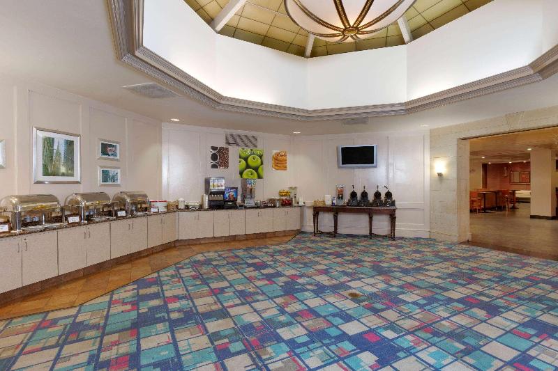 La Quinta Inn & Suites Secaucus - Restoran