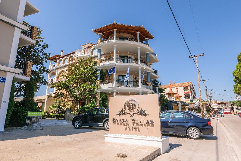 Plaza Pallas - Genel
