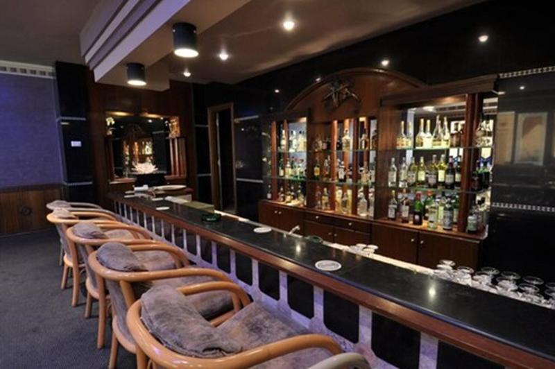 Wassim - Bar