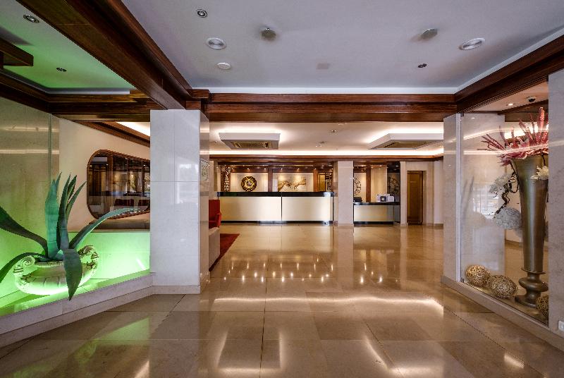 Hotel Regina - Lobi