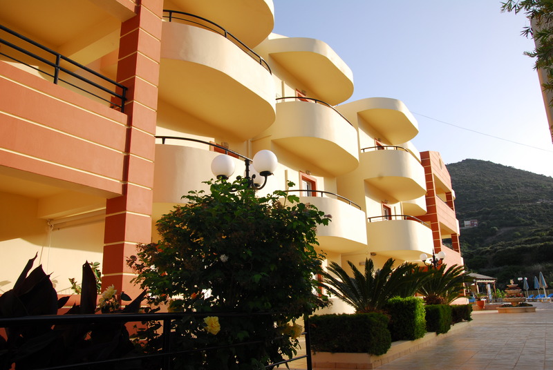Elpis Studios & Apartments - Genel