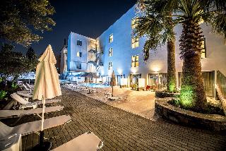 Pollis Hotel