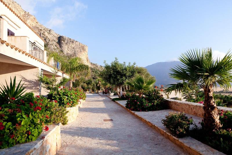 Cala Dell'Arena - Genel