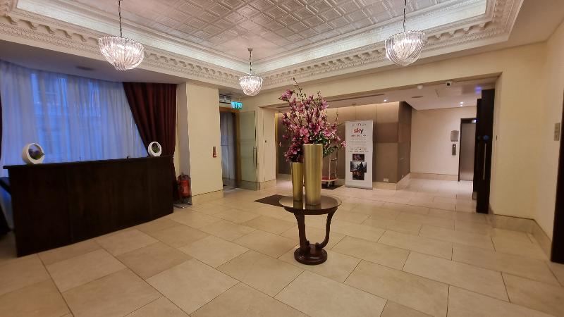 Park City Grand Plaza Kensington - Lobi