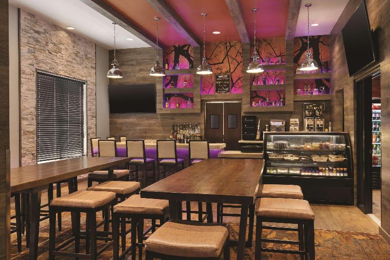 Hampton Inn & Suites Newark Airport Elizabeth - Bar