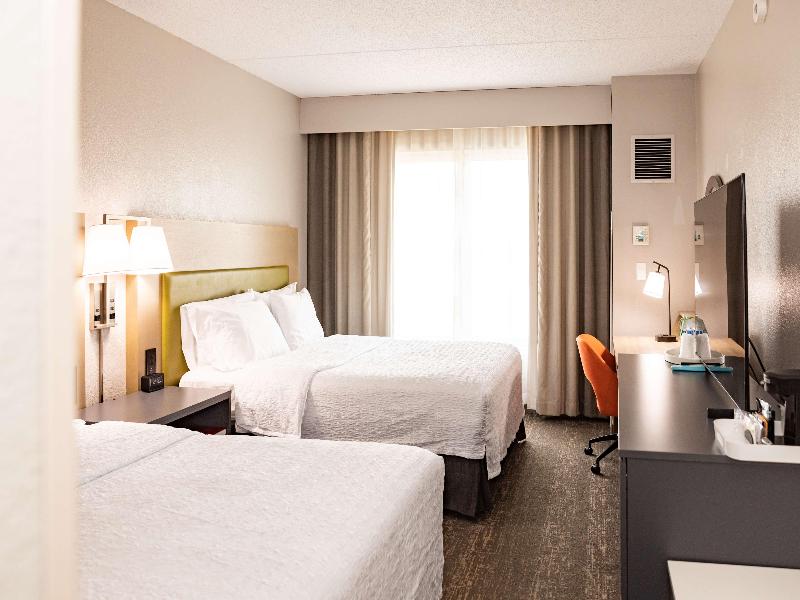 Hampton Inn & Suites Newark Airport Elizabeth - Oda