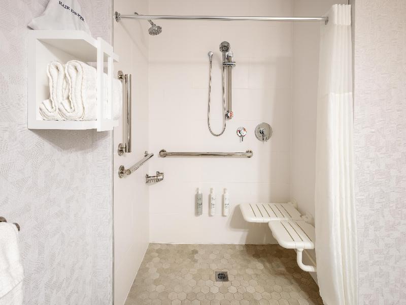Hampton Inn & Suites Newark Airport Elizabeth - Oda