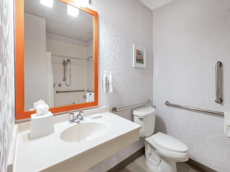 Hampton Inn & Suites Newark Airport Elizabeth - Oda