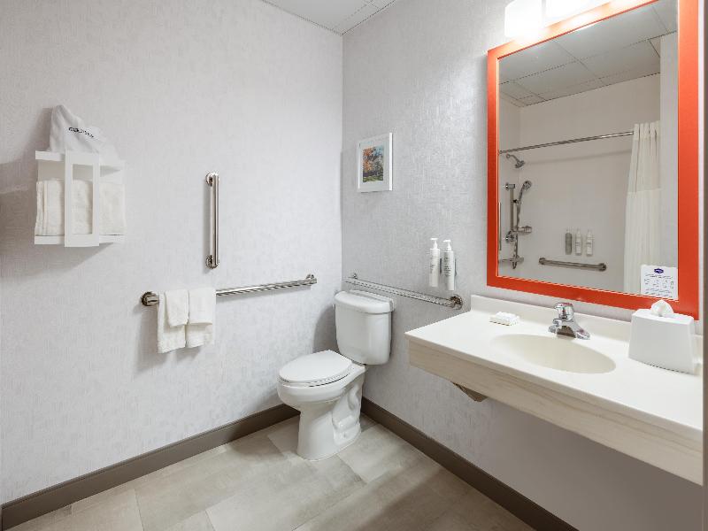 Hampton Inn & Suites Newark Airport Elizabeth - Oda