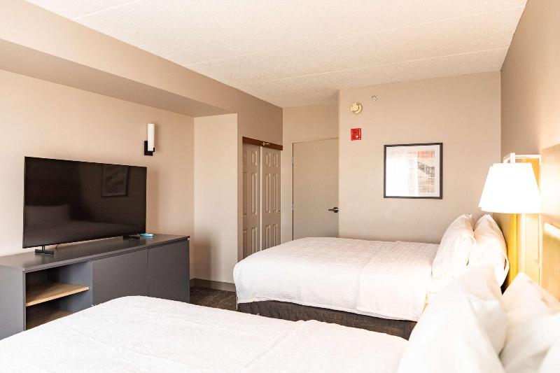 Hampton Inn & Suites Newark Airport Elizabeth - Oda