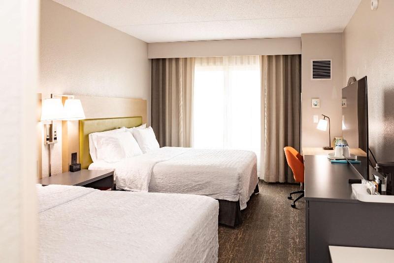 Hampton Inn & Suites Newark Airport Elizabeth - Oda