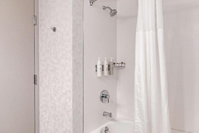 Hampton Inn & Suites Newark Airport Elizabeth - Oda