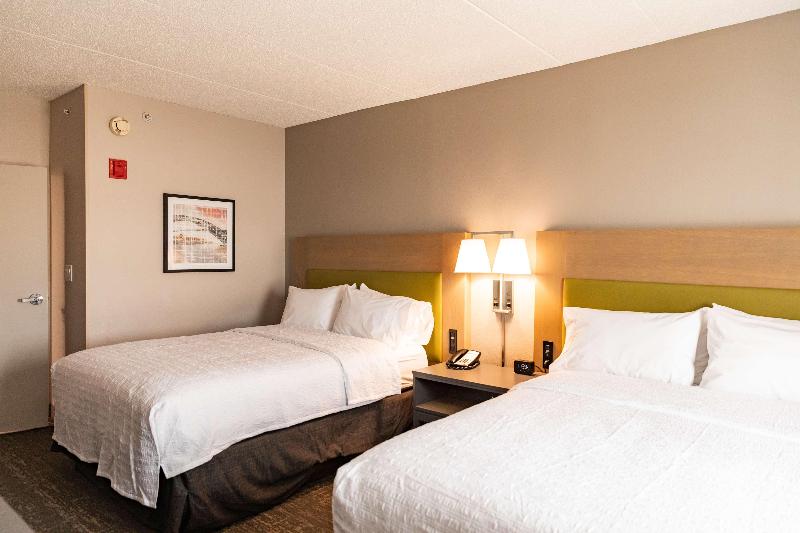 Hampton Inn & Suites Newark Airport Elizabeth - Oda