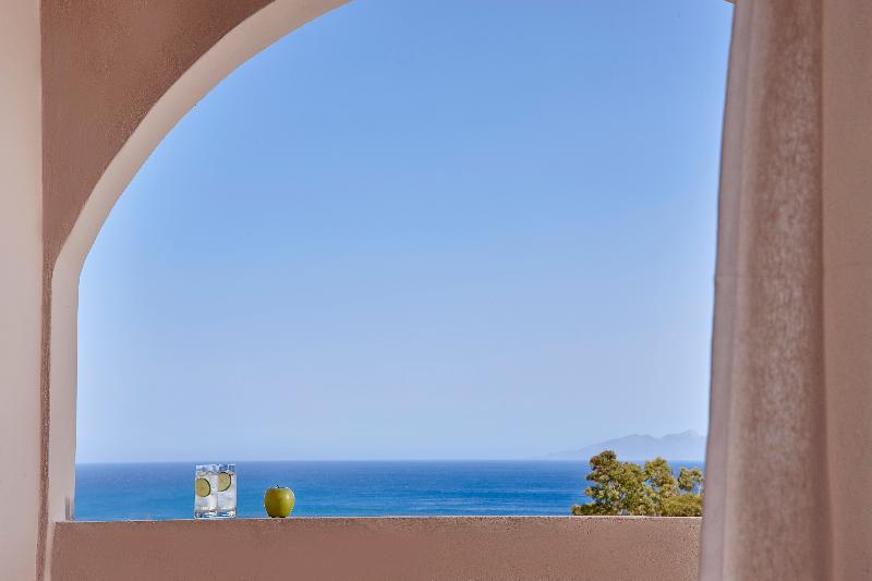 Terra Blue Santorini - Genel