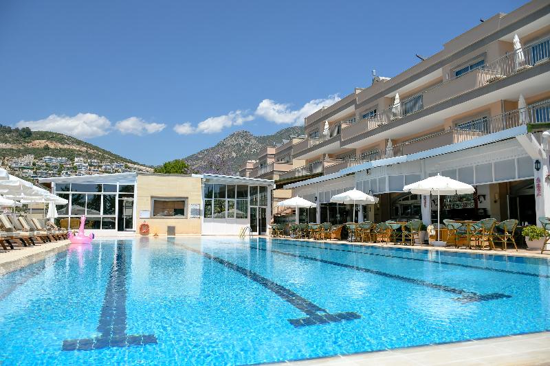 Happy Hotel - Genel