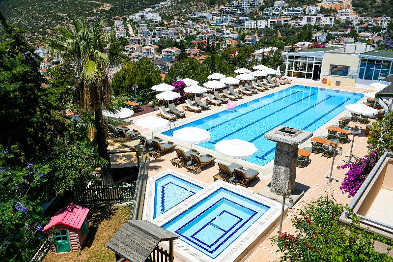 Happy Hotel - Genel